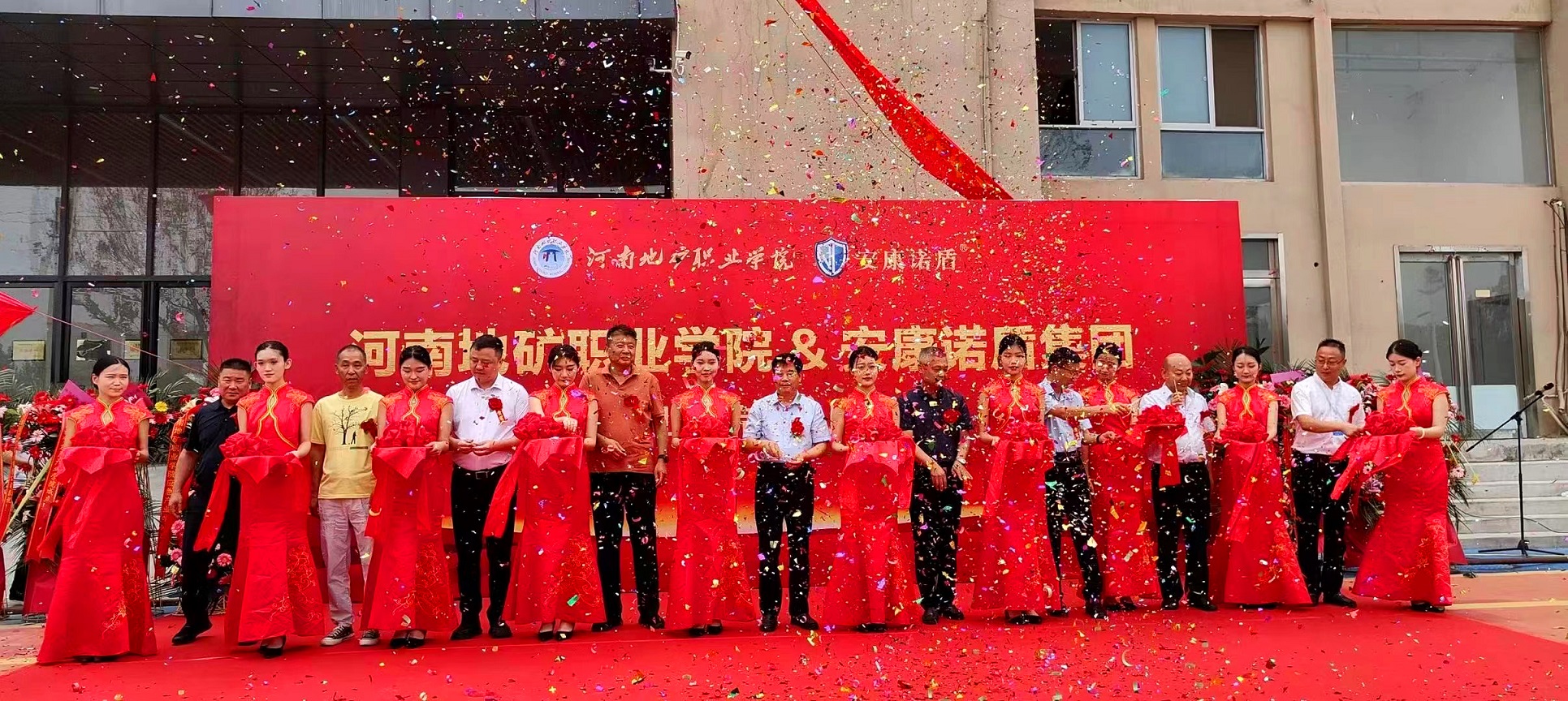 1720425111744978.jpg P紅一點(diǎn).jpg